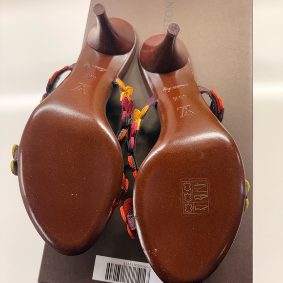 Louis Vuitton vintage flower heels - Picture 5 of 9